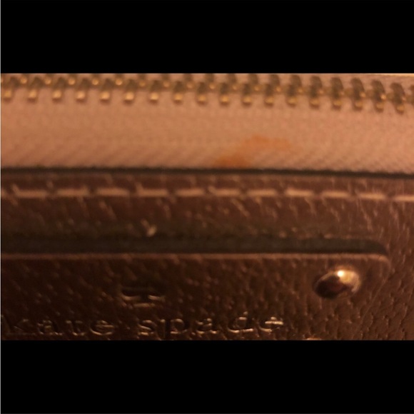 Kate Spade Wallet New Shiny Gold Metallic Color Holds A lot Pretty Color - Picture 4 of 4